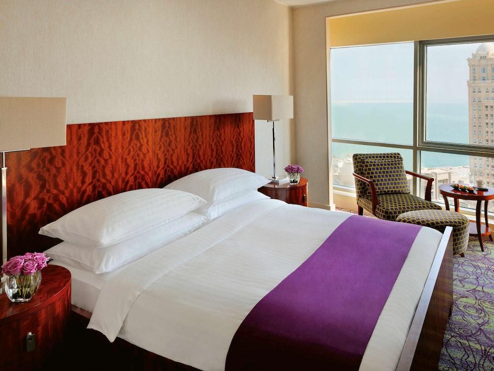 Qabila Westbay Hotel By Marriott Doha Kültér fotó A bedroom at the Jumeirah Atlantis