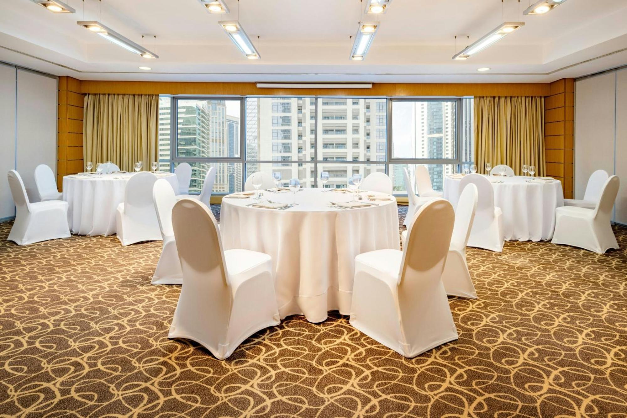 Qabila Westbay Hotel By Marriott Doha Kültér fotó Meeting room