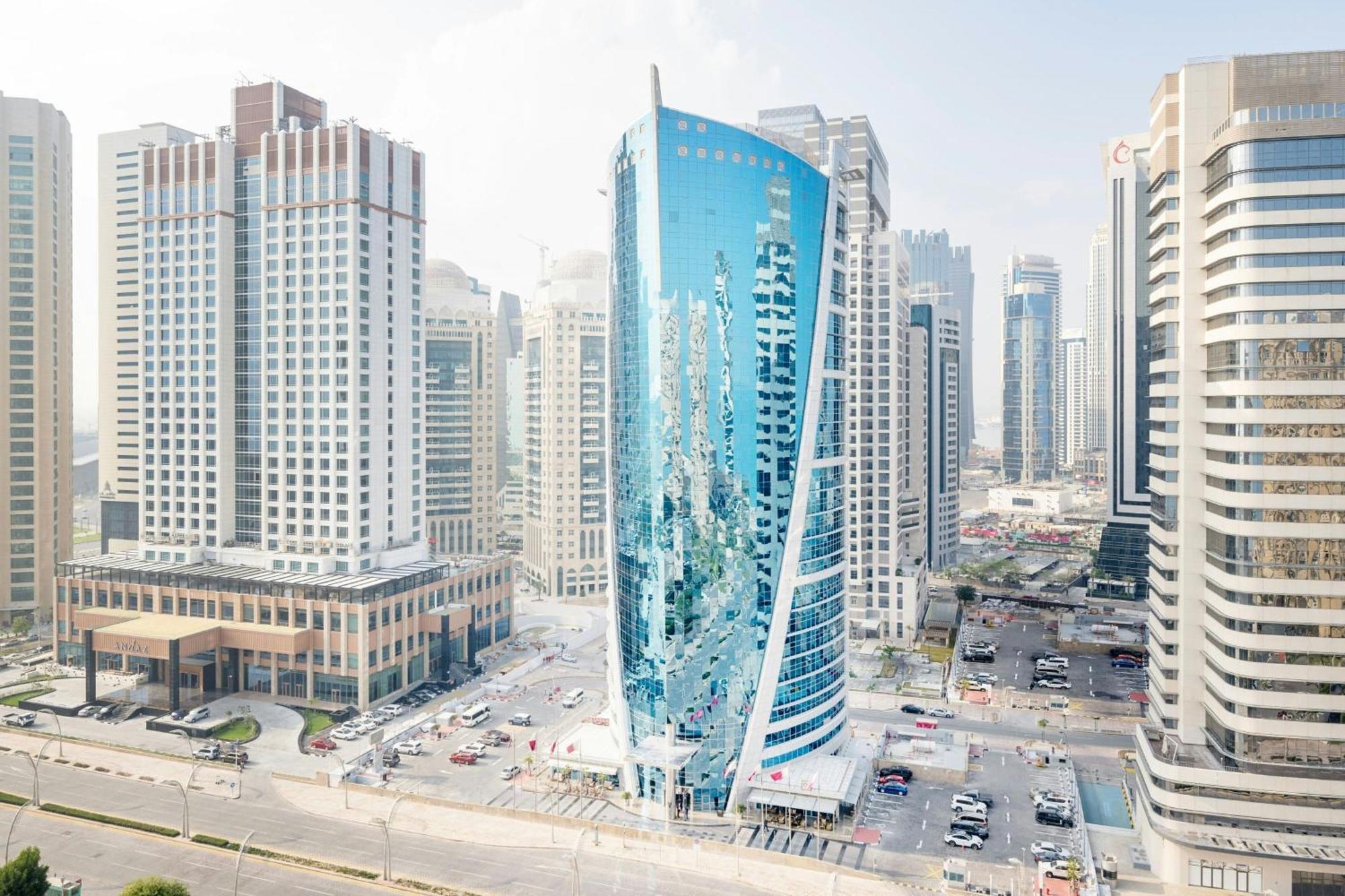 Qabila Westbay Hotel By Marriott Doha Kültér fotó The hotel in 2015