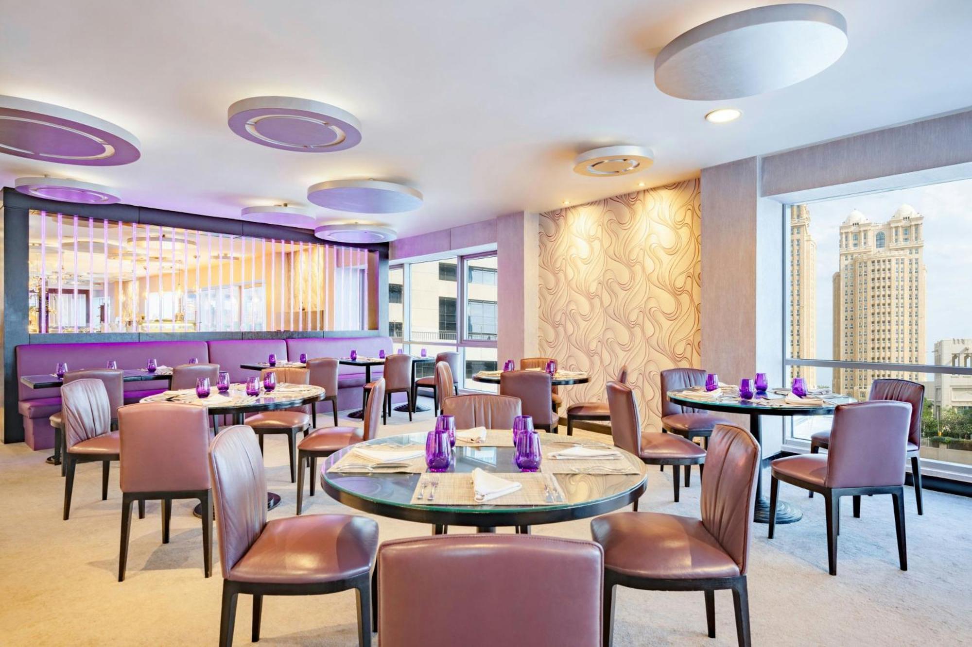 Qabila Westbay Hotel By Marriott Doha Kültér fotó The restaurant